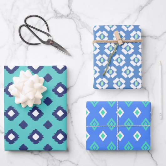 Blauw, Aqua en Mint Tribal Diamond Ikat Pattern Inpakpapier Vel (Voorkant)