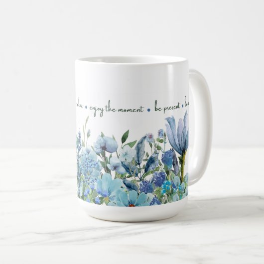 Blauw Bloemen 'Mindful Blooms' Mok (Voorkant rechts)