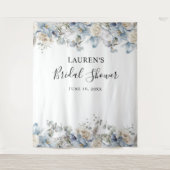 Blauw bloemstuk bruiloftsshower  fotocabine achter wandkleed (Voorkant)