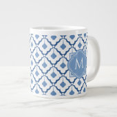 Blauw Chinees keramisch patroon met monogram Extra Grote Beker (Voorkant rechts)