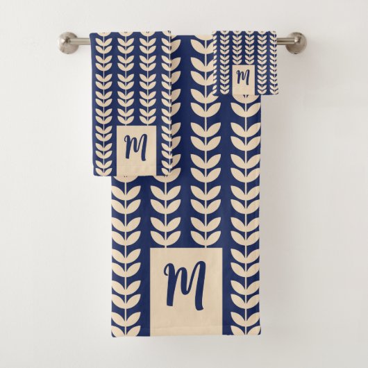 Blauw Cream Blad Patroon Monogram Bad Handdoek (Insitu)
