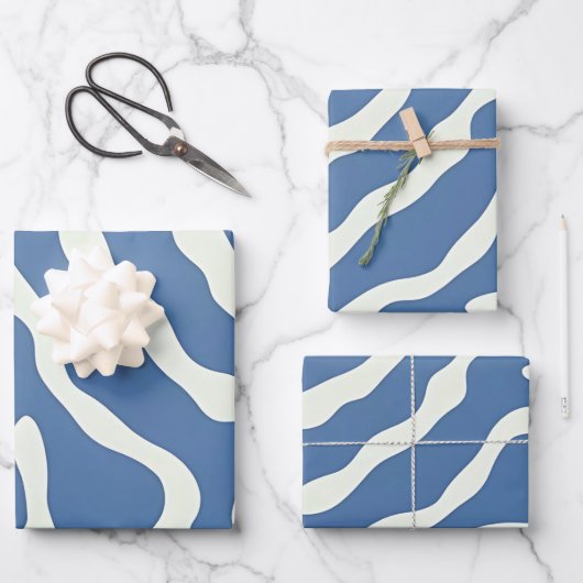 Blauw en crème Modern Abstract Wavy Lines Patroon Inpakpapier Vel (Voorkant)
