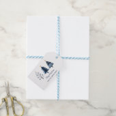 Blauw en goud gepersonaliseerde vrolijke kerstbome cadeaulabel (Met Touw)