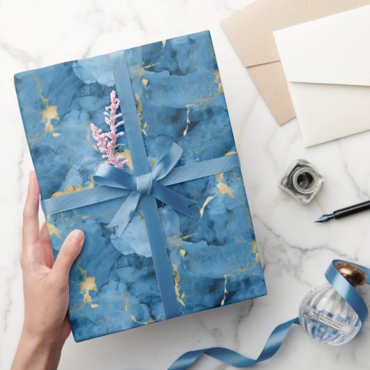 Blauw en goud marmeren vloeibare stijl patroon cadeaupapier (Geschenken)