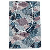 Blauw en Mauve Abstract Terrazzo Design Medium Cadeauzakje (Voorkant)