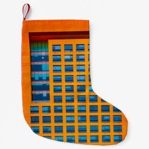 Blauw en oranje gebouw kleine kerstsok