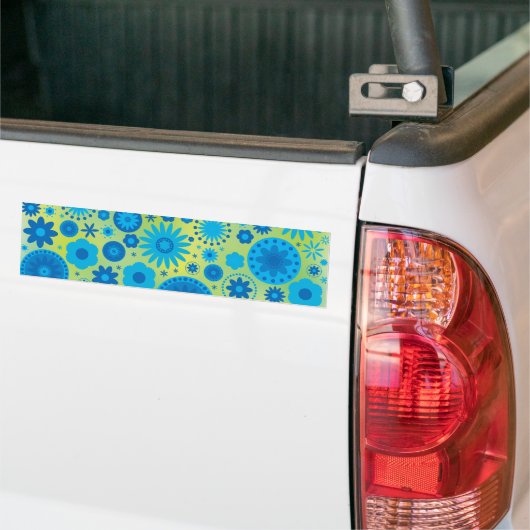 Blauw en Turquoise Hippy Flower Pattern Bumpersticker (Op Truck)