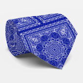 blauw en wit bandanna ontwerp stropdas (Opgerold)
