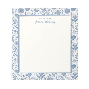 Blauw en wit bloem toilepatroon gepersonaliseerd notitieblok