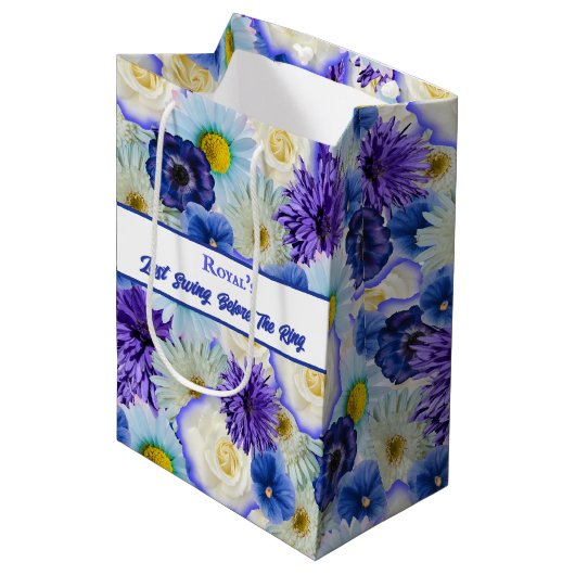 Blauw en wit Bloemen Vrijgezellenfeest Bachelorett Medium Cadeauzakje (Voorkant Gekanteld)