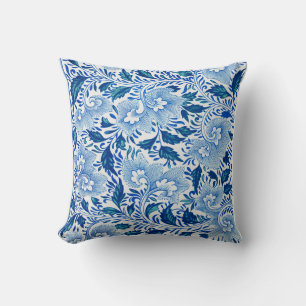 Blauw en wit bloemmotief kussen