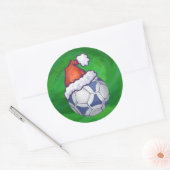 Blauw en wit feestelijk Voetbal op groen Ronde Sticker (Envelop)