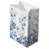 Blauw en wit Floral Gift Bag Medium Cadeauzakje (Voorkant Gekanteld)