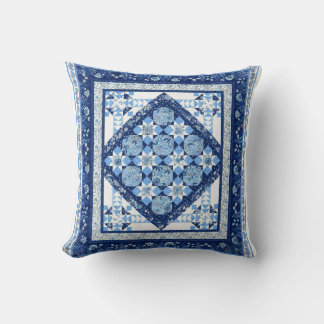 Blauw en wit kussen