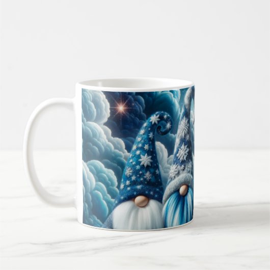 Blauw en Wit Majestueus Kerstkabouters Kosmisch Koffiemok (Links)