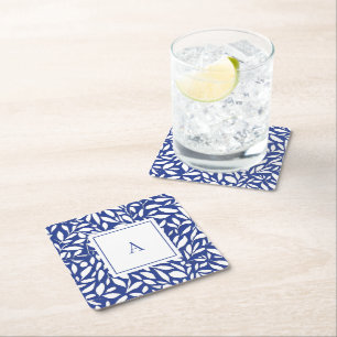 Blauw en wit monogram bladpatroon vierkante kartonnen onderzetter