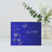 Blauw en zilver bloemmotief met vlinders antwoordk RSVP kaartje (Staand voorkant)
