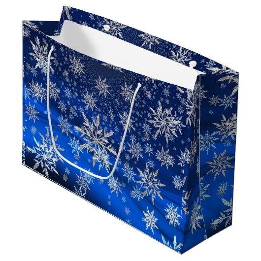 Blauw en Zilver Sneeuwvlokken Kerstmis Groot Cadeauzakje (Voorkant Gekanteld)