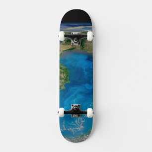Blauw fytoplankton bloeit in het zwarte Zee Skateboard