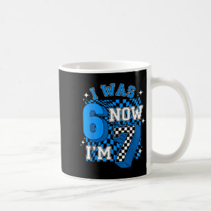 Blauw geruit Ik was 6 Ik ben 7 Grappig 67 Verjaard Koffiemok