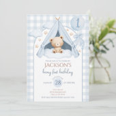 Blauw Gingham Teddybeer Ballon Jongen 1e Verjaarda Kaart (Staand voorkant)
