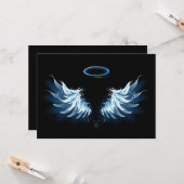 Blauw gloeiende engelenvleugels op zwarte achtergr kaart (Voorkant / Achterkant in situ)