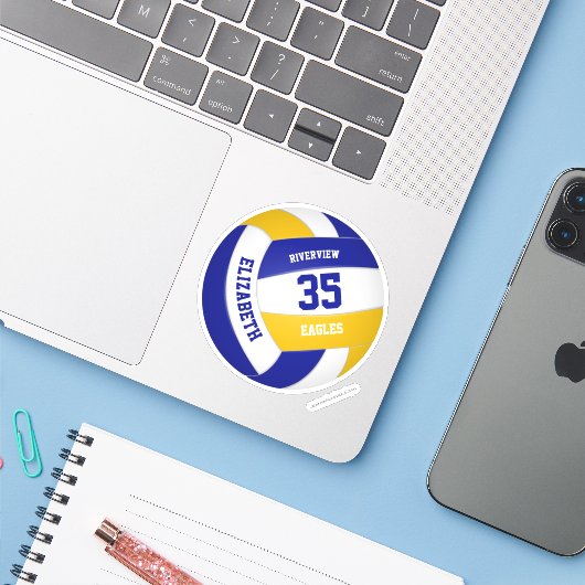 blauw goudteam voor meisjes volleybal sticker (Laptop met iPhone)
