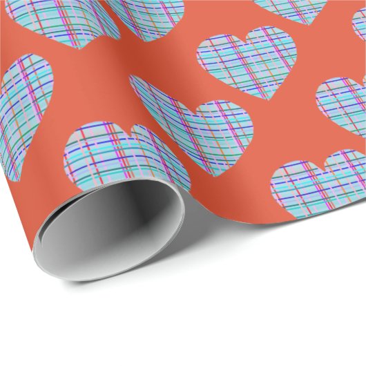 Blauw hartenpatroon op rood cadeaupapier (Rol Hoek)