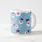 Blauw kerstpatroon met sneeuwpoppen en sneeuwvlokk extra grote mok (Voorkant rechts)