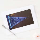 Blauw licht kerstboom rechthoekige sticker (Envelop)