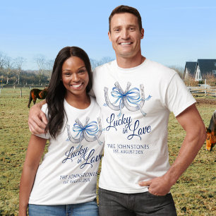 Blauw lint gelukkig in liefde hoefijzer bruiloft t-shirt