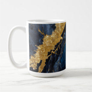 Blauw marmeren patroon met goud koffiemok