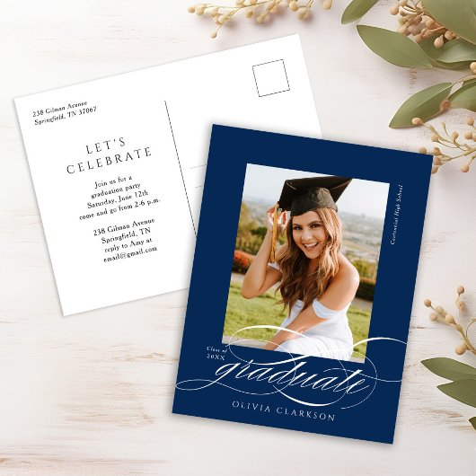Blauw Modern Elegant Script Photo Graduation Party Briefkaart