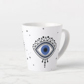 Blauw oog als toversymbool voor succes latte mok (Rechterhoek)