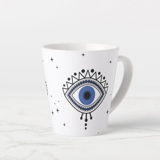 Blauw oog als toversymbool voor succes latte mok (Rechterhoek)