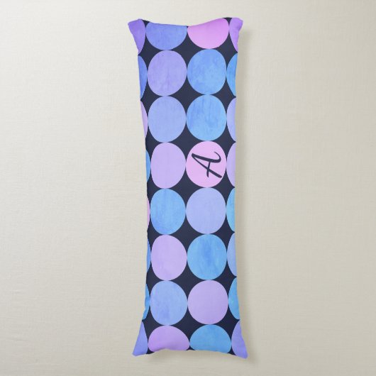 Blauw Paarse & Roze Cirkels Monogram Lichaamskussen (Voorkant Verticaal)