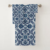 Blauw Portugees Azulejos Floral Tile Pattern Bad Handdoek (Insitu)