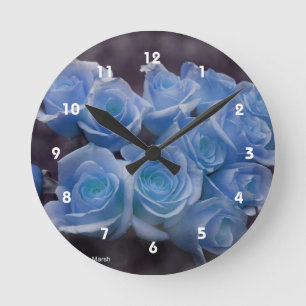 Blauw Roos gekleurde bouquet gekleurde achtergrond Ronde Klok