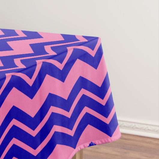 Blauw Roze Chevron Zigzag Ontwerp  Tafelkleed (Voorbeeld)