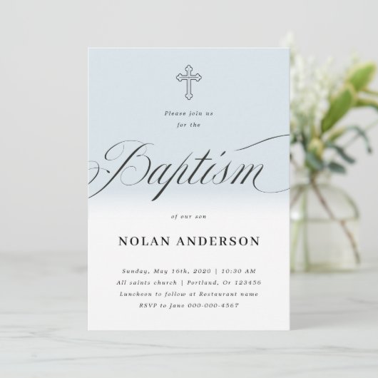 Blauw subtiel kruis in letters Calligrafie Baptism Kaart (Staand voorkant)