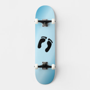 Blauw voetafdrukken skateboard