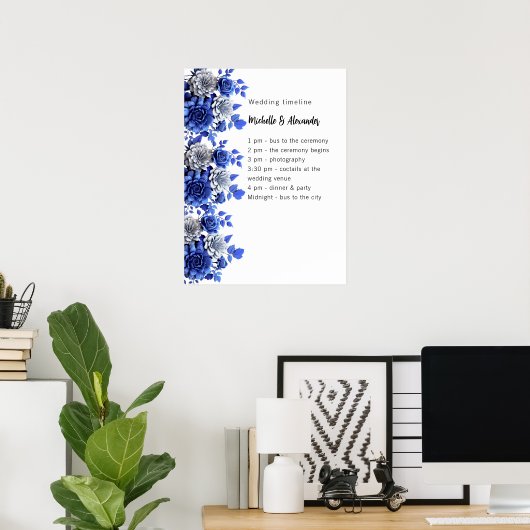 Blauw wit bloemenscript budget bruiloft programma poster (Thuiskantoor)