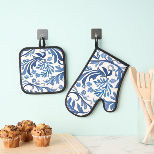Blauw & Wit Bloemontwerp | Chinoiserie Pattern Ovenwant & Pannenlap Set (Insitu(Ophanging))