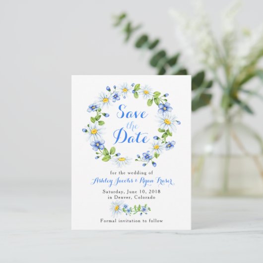 Blauw Wit Daisy Bloemen Bruiloft Save the Date (Staand voorkant)