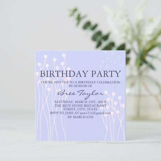 Blauw & Wit Twig Design Verjaardag Uitnodigen Kaart (Staand voorkant)