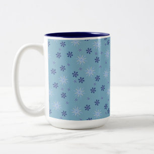 Blauw-witte wintersneeuwvlok tweekleurige koffiemok