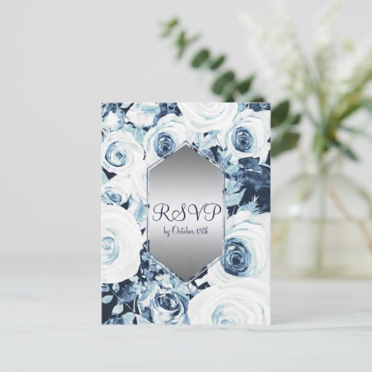 Blauw Witte Zilveren Winter Bruiloft Elegante RSVP Uitnodiging Briefkaart (Staand voorkant)