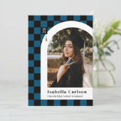 Blauw & zwart geruit afstudeerbericht met boog aankondiging (Staand voorkant)