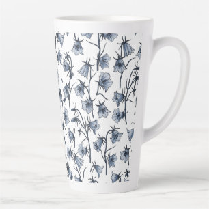 Blauwbloemen, haarklokken, bloemen latte mok