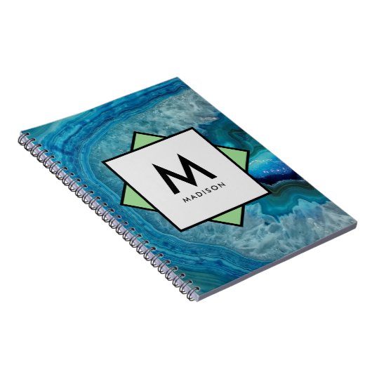 Blauwe Agaat Geode met Jouw naam en Monogram op Notitieboek (Rechterzijde)